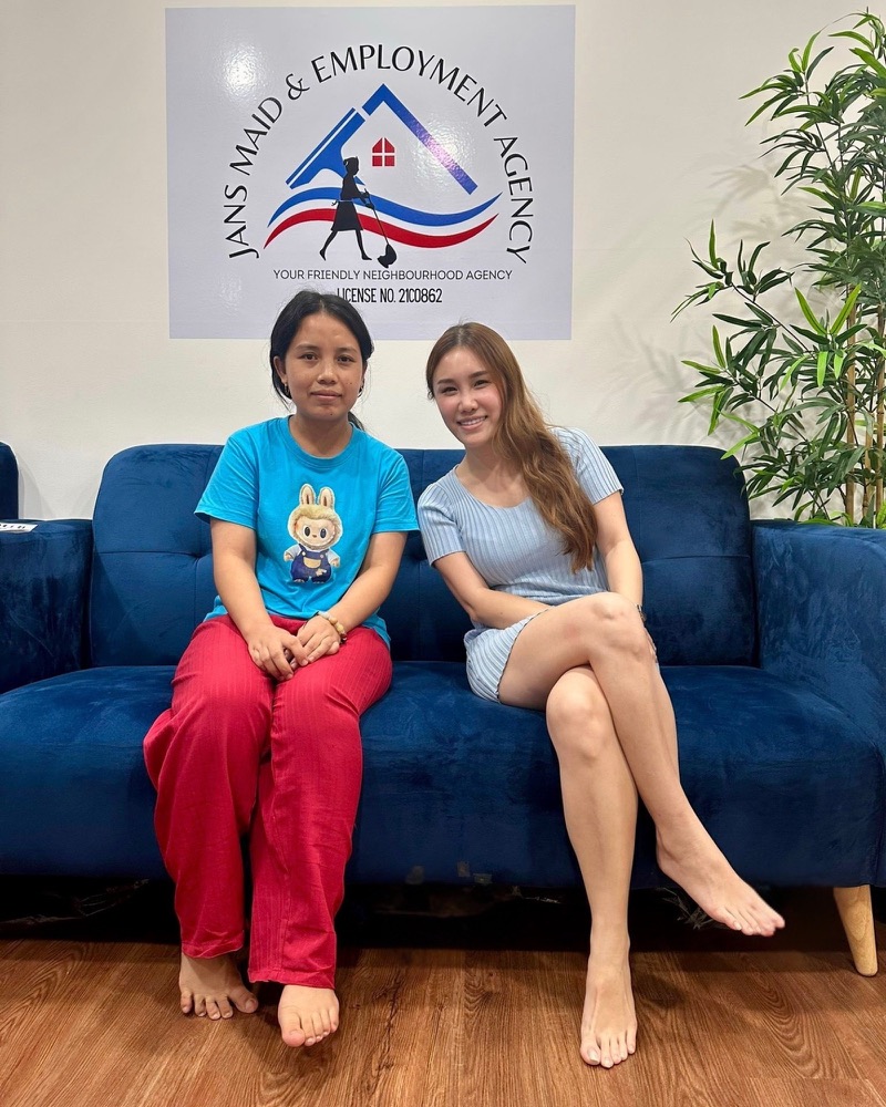 A client placement moment at the Jans Maid & Employment Agency Woodlands office